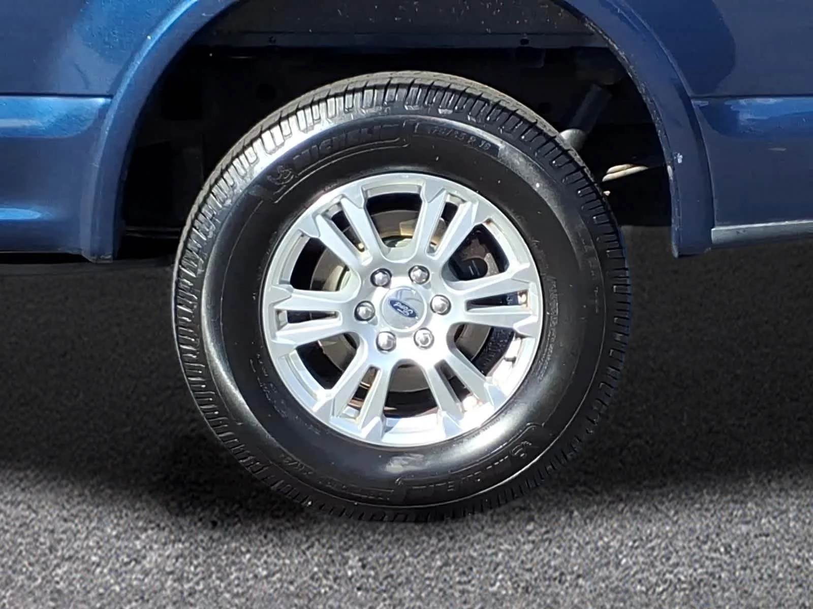Used 2016 Blue Jeans Metallic Ford Lariat image 3