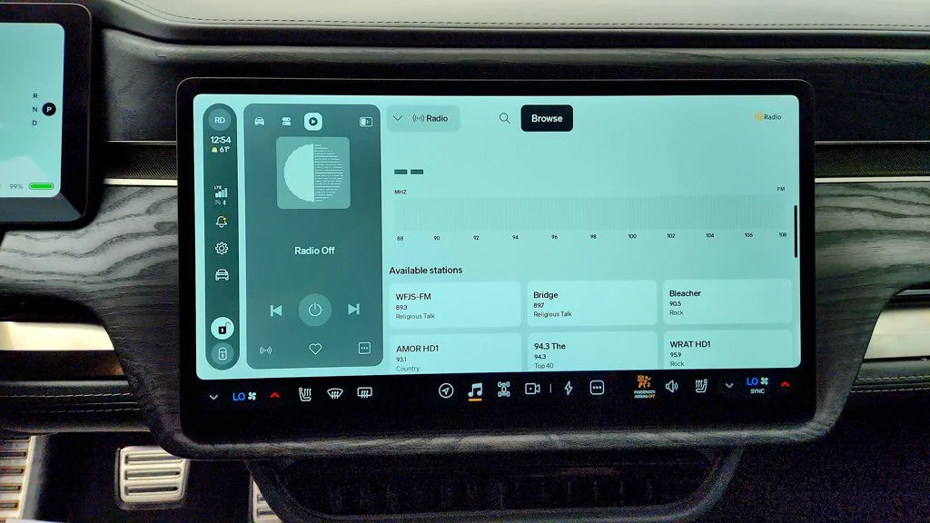 Used 2022 Forest Green Rivian Launch Edition AWD image 19