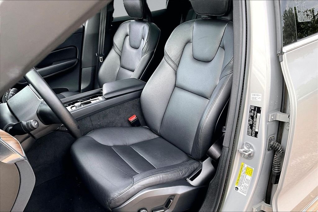 2023 Volvo XC60 Plus - Photo 23