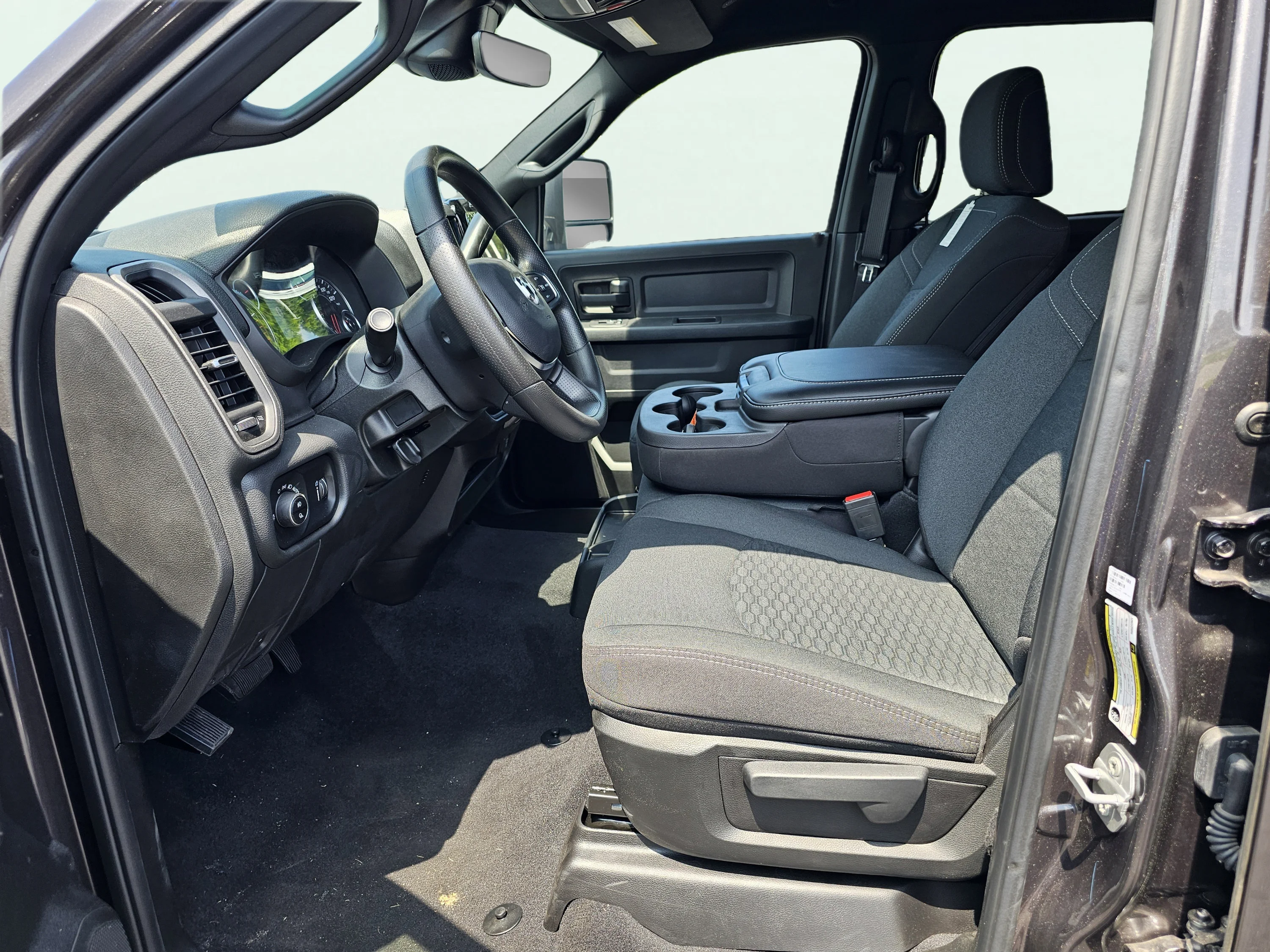 2025 RAM 2500 Tradesman - Photo 18