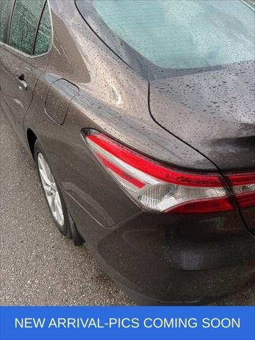 Certified Used 2018 BROWNSTONE Toyota  image 9