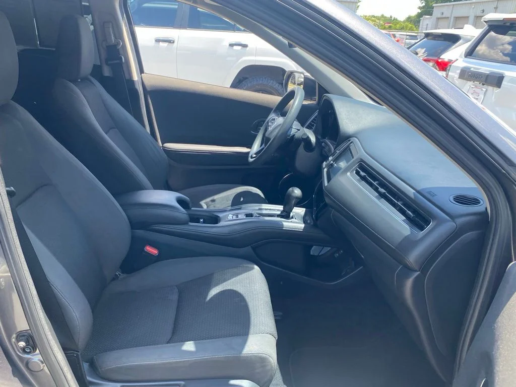 Used 2019  Honda EX image 17