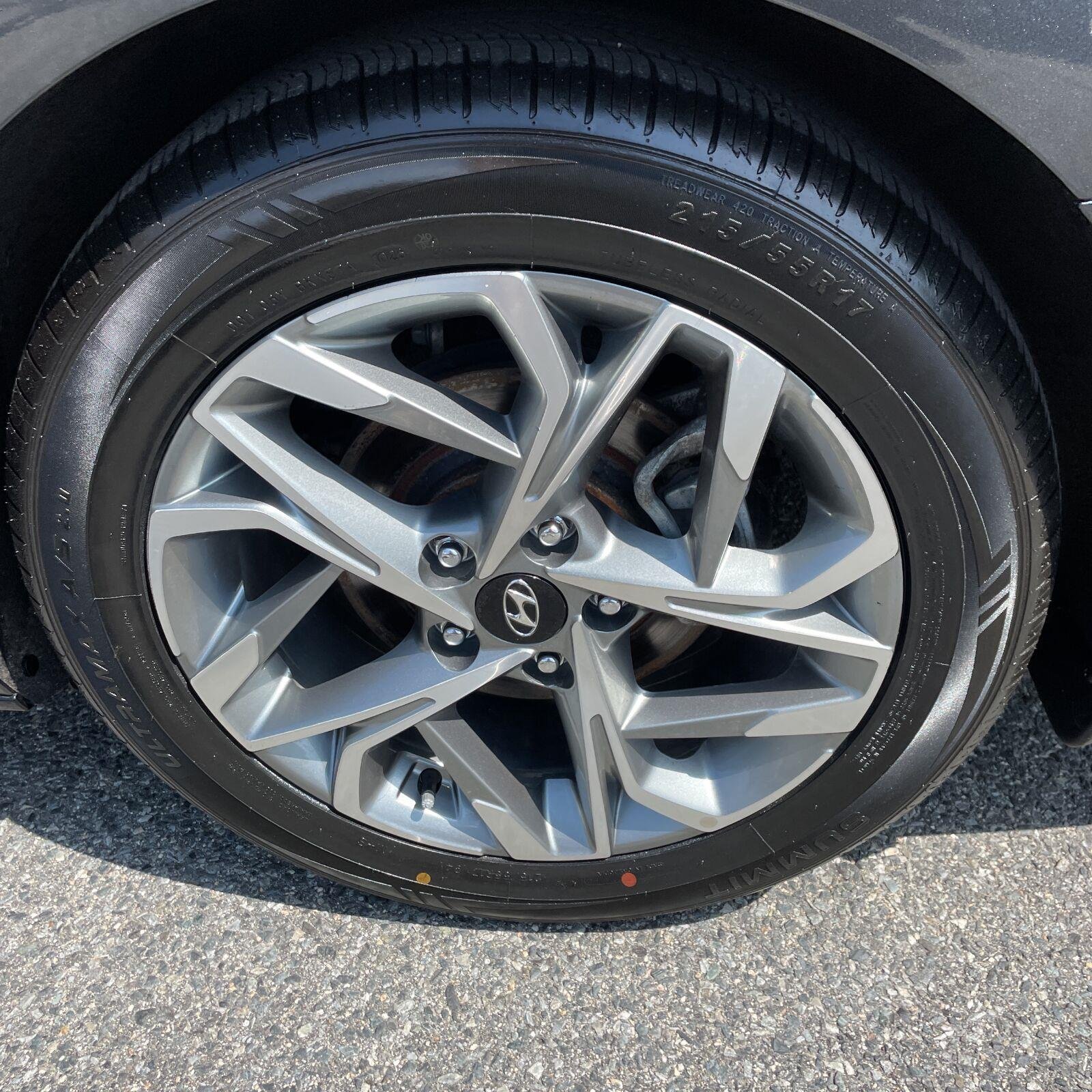 Used 2023 Portofino Gray Hyundai SEL image 19