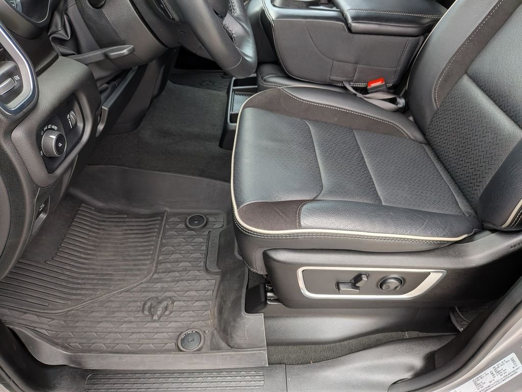 Used 2024 Silver Ram Laramie image 14