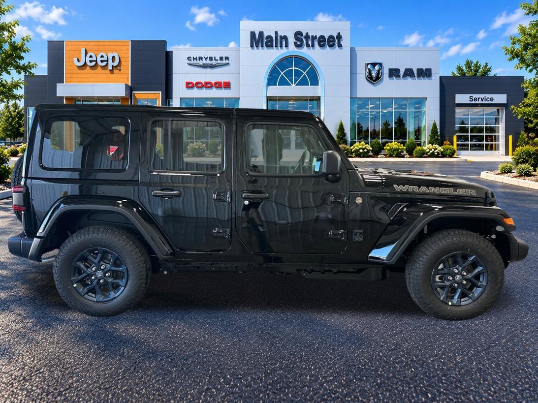 New 2026 Black Clear-Coat Exterior Paint Jeep 85th Anniversary Edition image 6