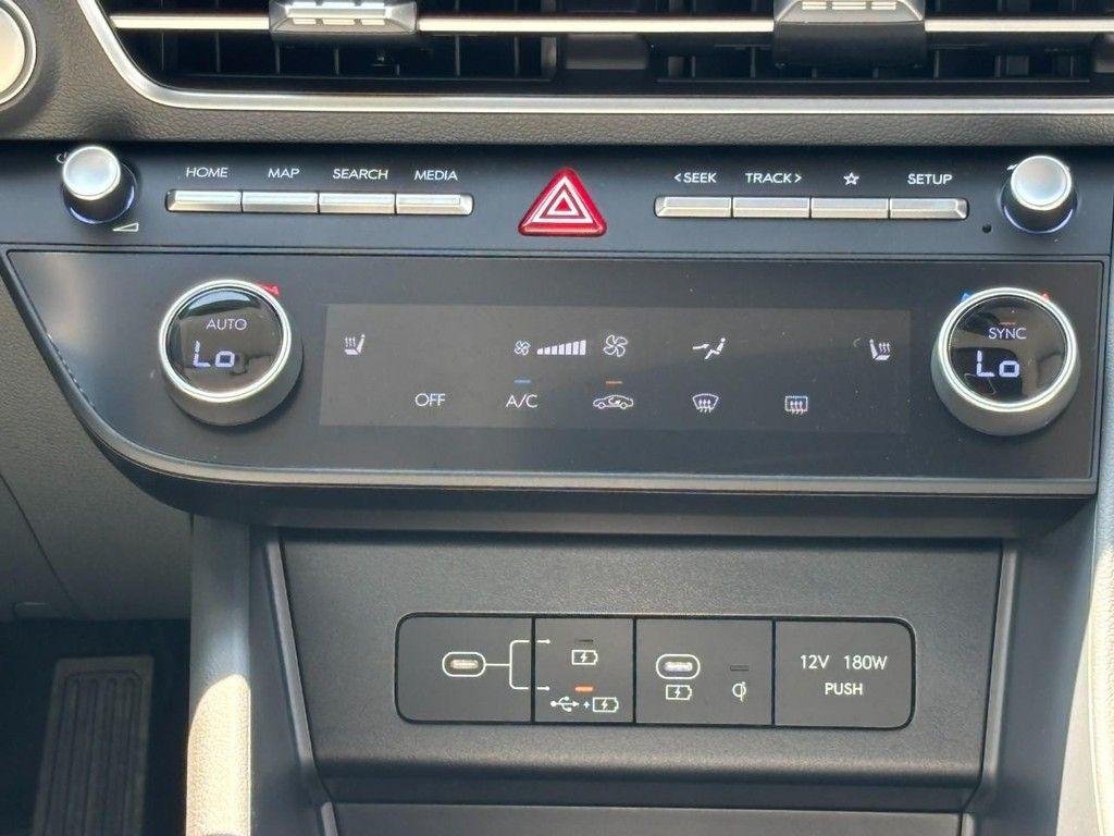 2025 Hyundai Sonata SEL - Photo 9