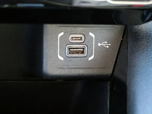 Used 2025 Silver Jeep Trailhawk image 22
