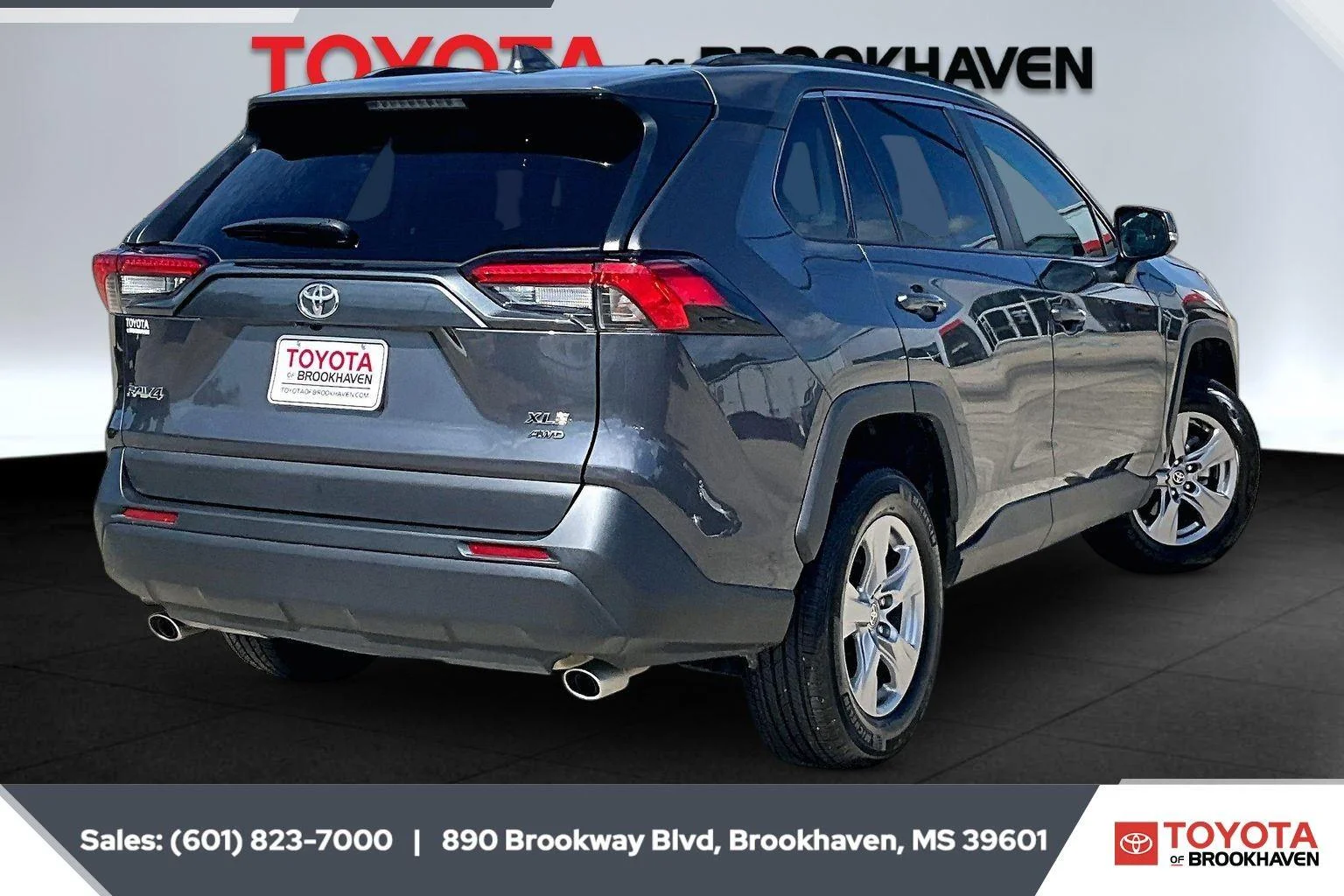 Used 2025 Magnetic Gray Metallic Toyota XLE image 11