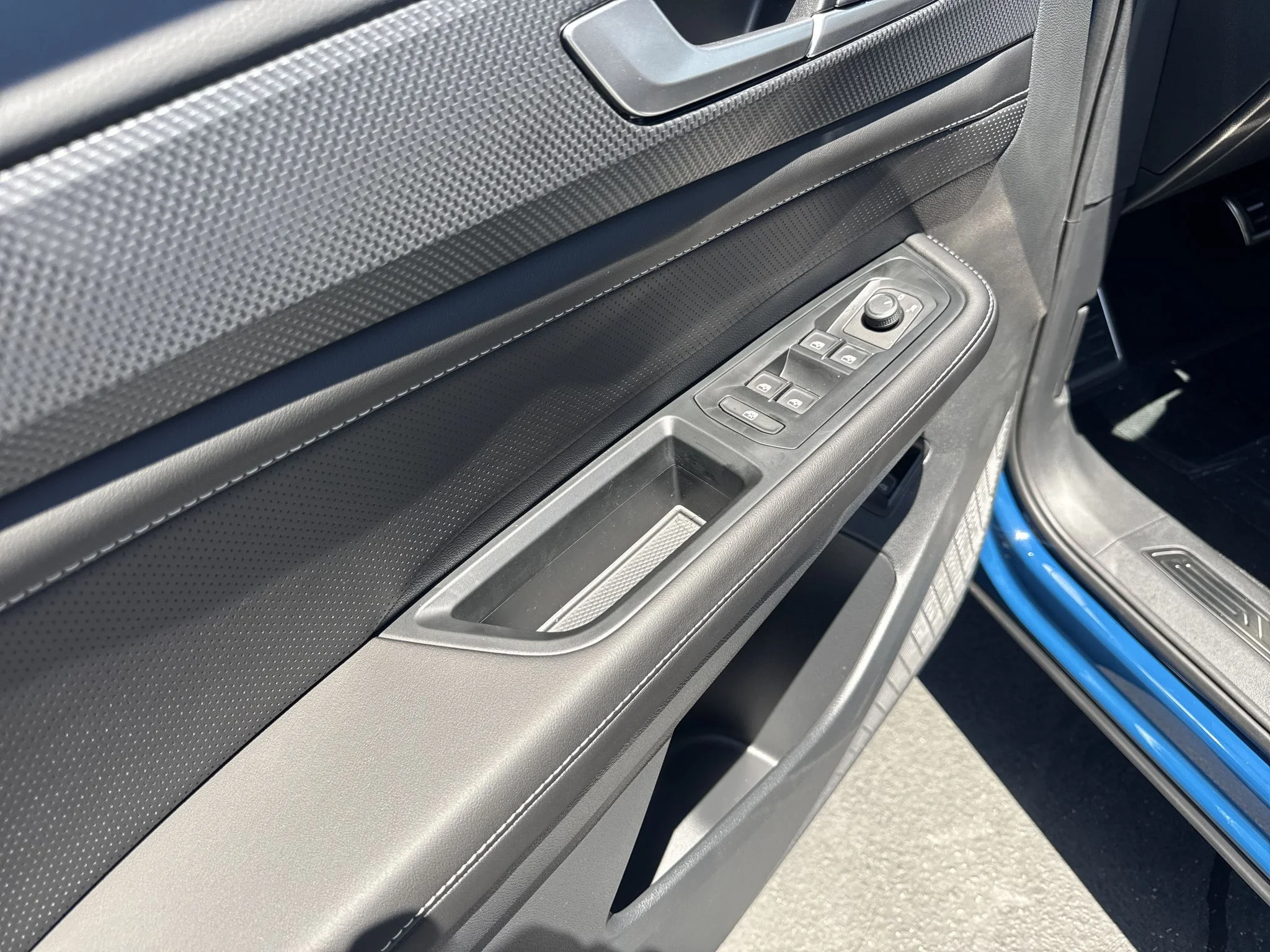 New 2026 Mountain Lake Blue Metallic Volkswagen 2.0T SEL R-Line Black image 12
