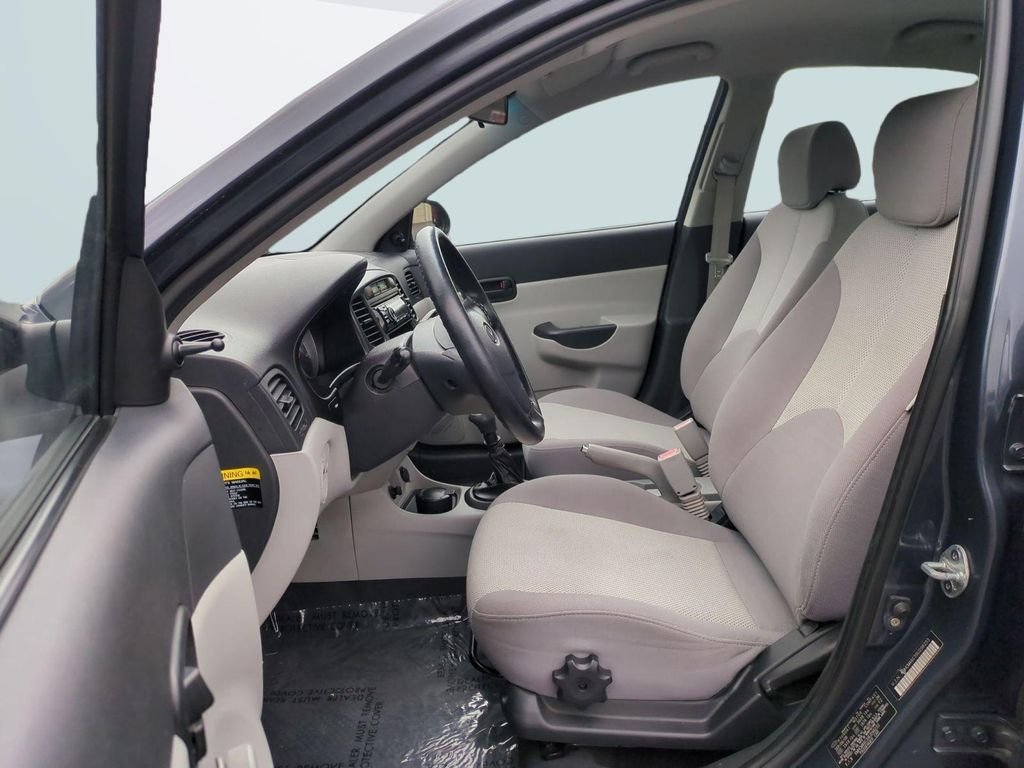 2009 Hyundai Accent GLS - Photo 19
