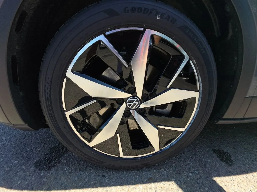 Certified Used 2024 Gray Volkswagen Pro S image 21