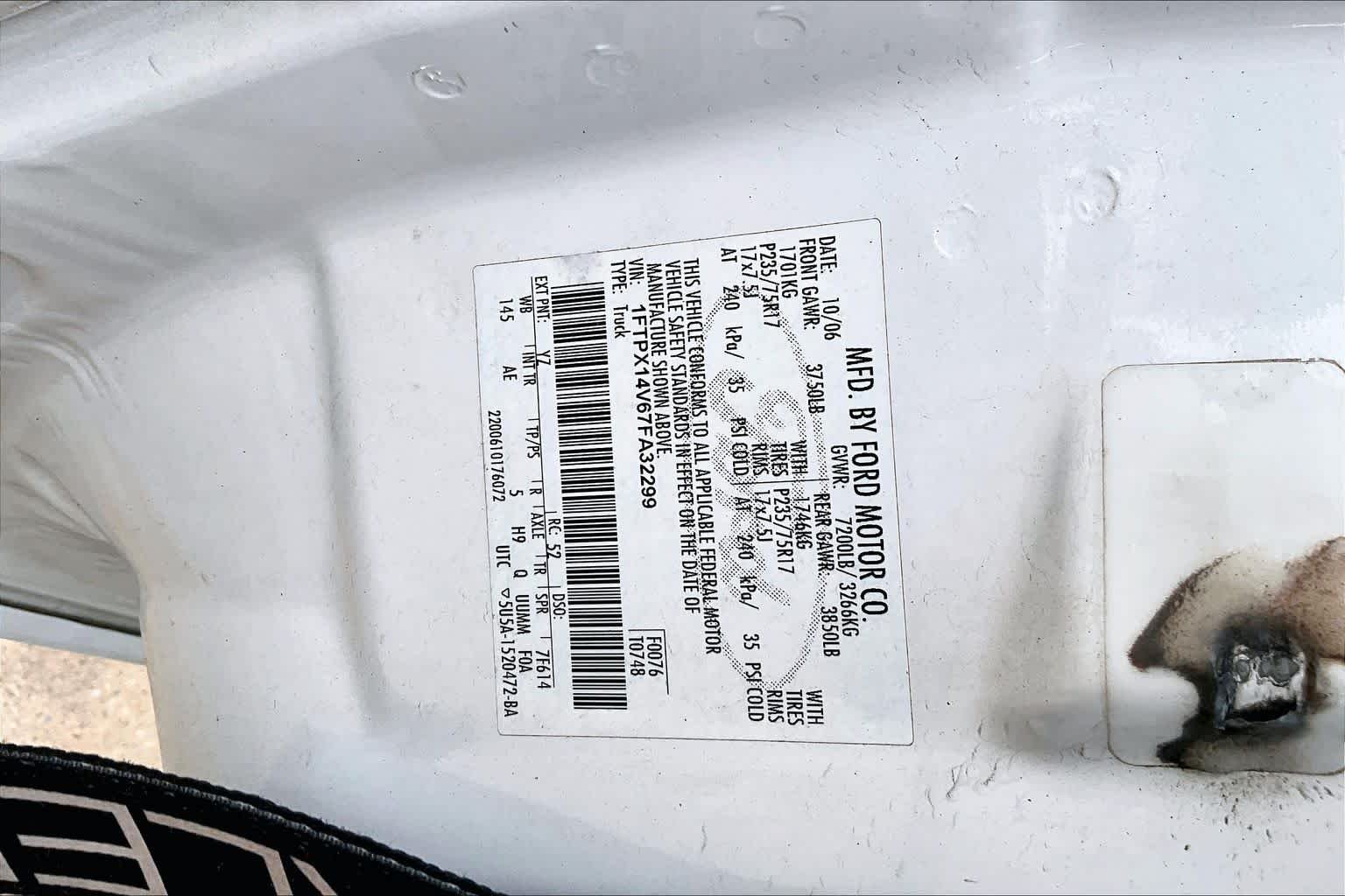 Used 2007 White Sand Tri-Coat Metallic Ford XLT image 28