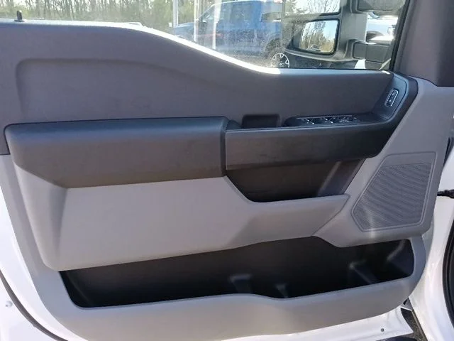 New 2026 Oxford White Ford F-350® XL image 11