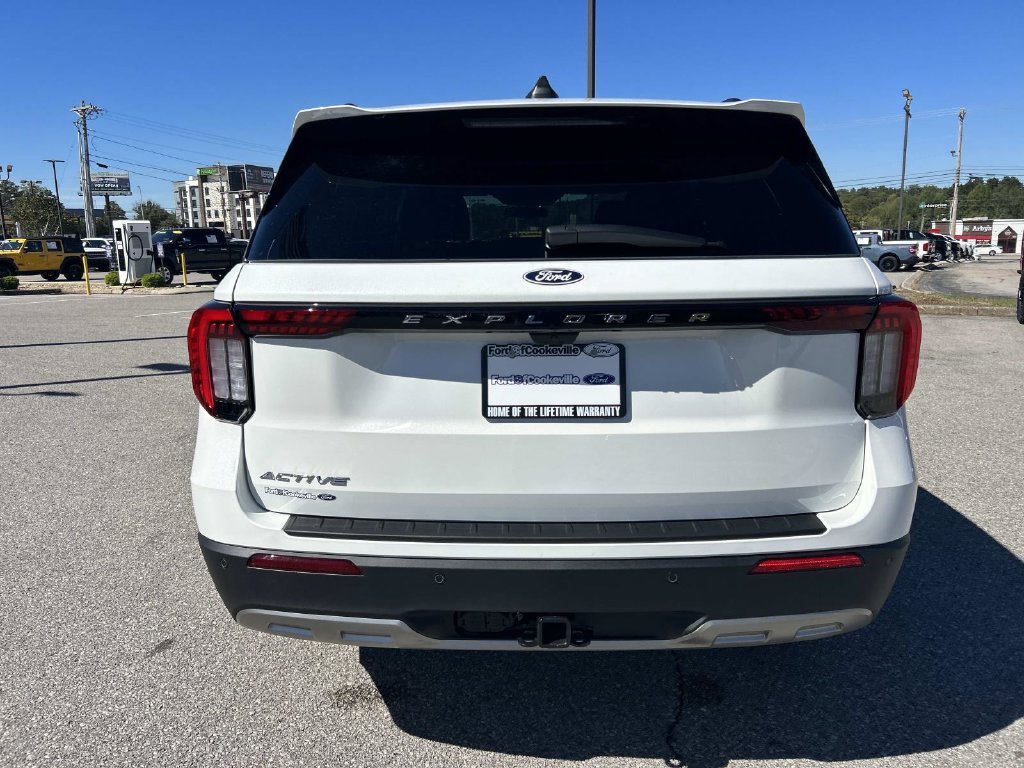 New 2027 Star White Metallic Tri-Coat Ford Active image 5