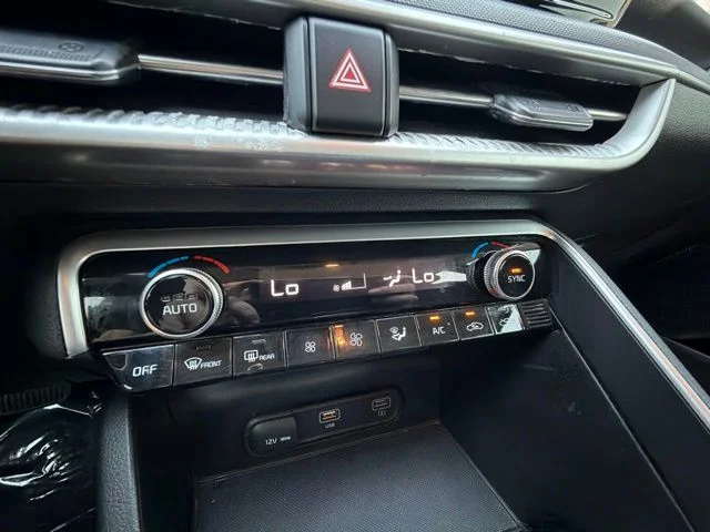 Used 2023 Silver Kia LXS image 22