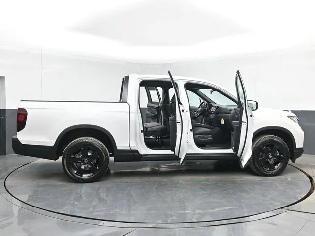 New 2026 Platinum White Pearl Honda Black Edition image 55