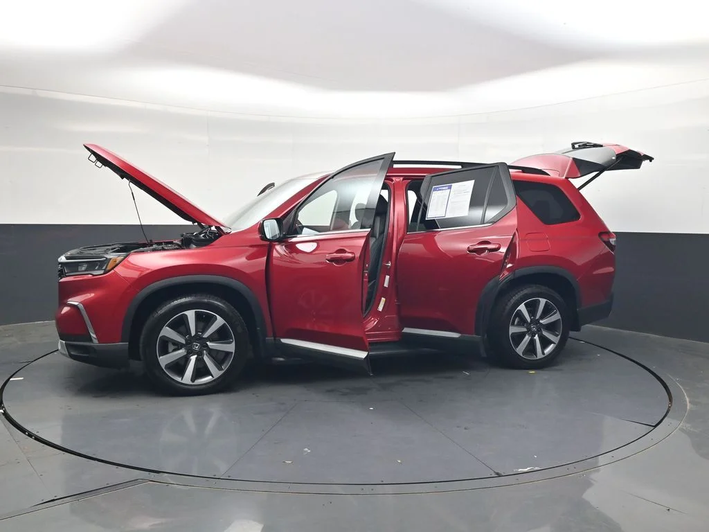 Used 2024 Radiant Red Metallic II Honda Touring image 40