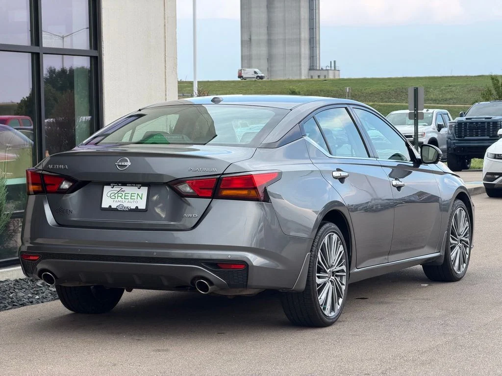 Used 2023 Gray Nissan Platinum image 5