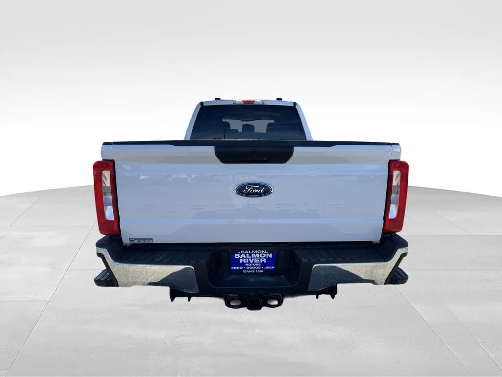 Used 2026 White Ford XL image 6