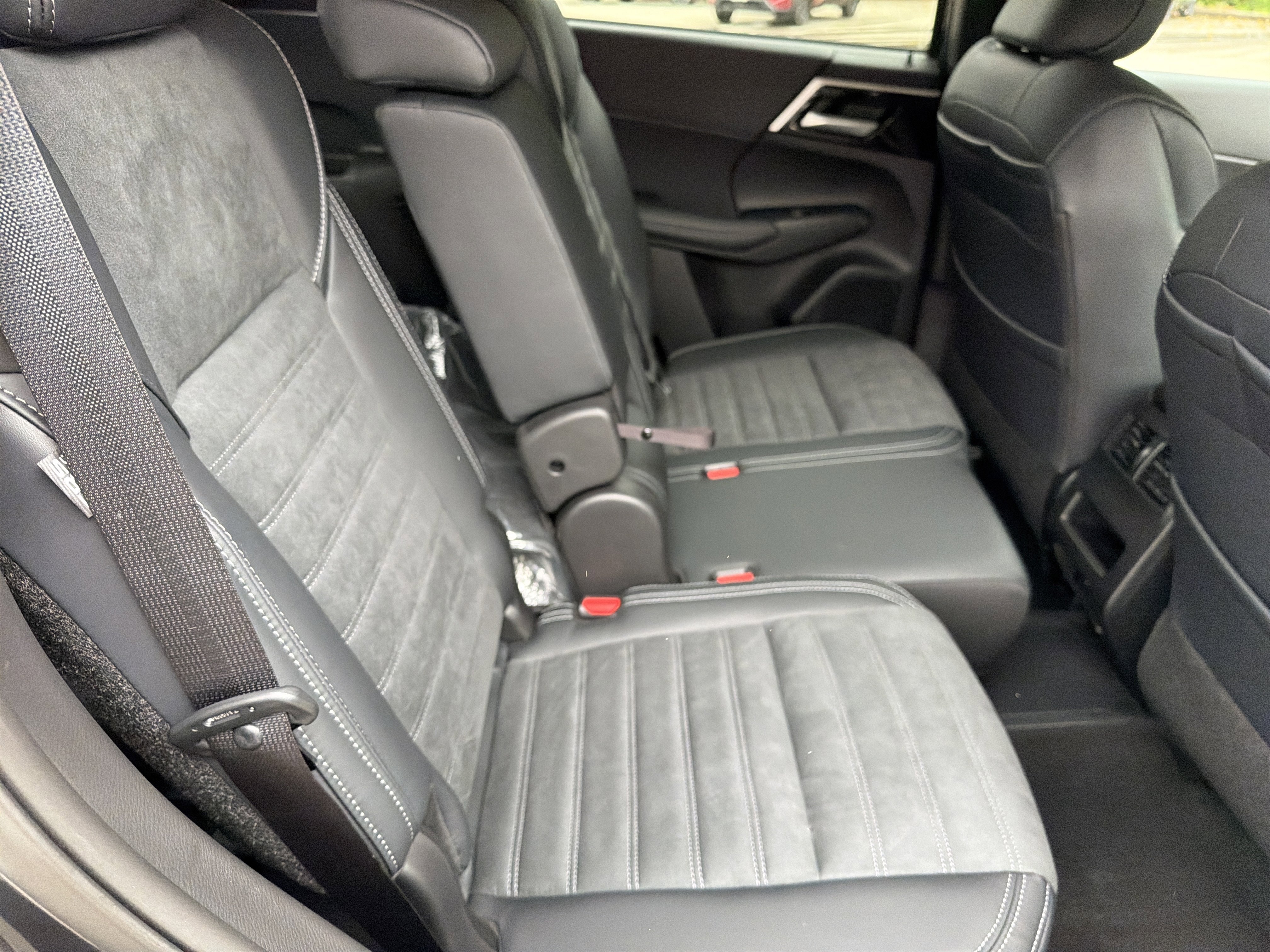 New 2026 Moonrock Gray Nissan SL image 17
