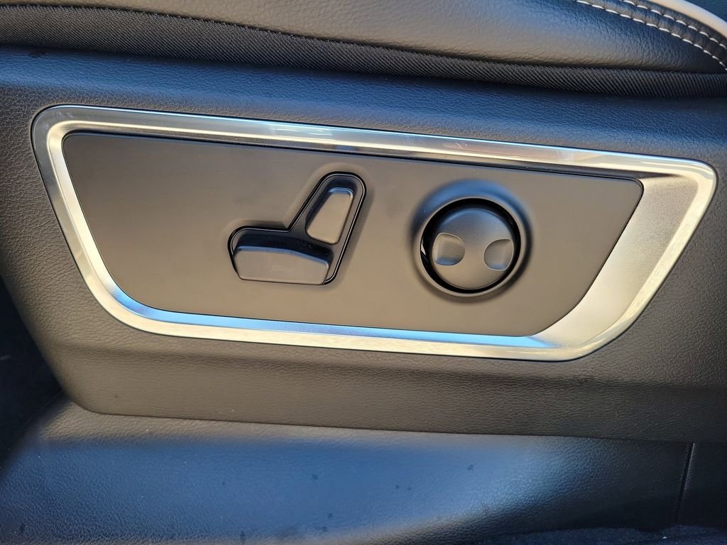2026 RAM 1500 Laramie - Photo 10