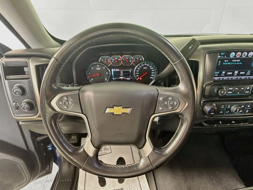 Used 2018 Deep Ocean Blue Metallic Chevrolet LT image 16