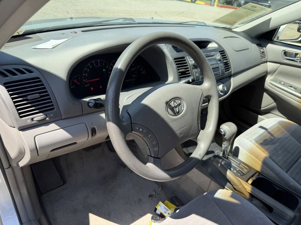 Used 2006  Toyota  image 22
