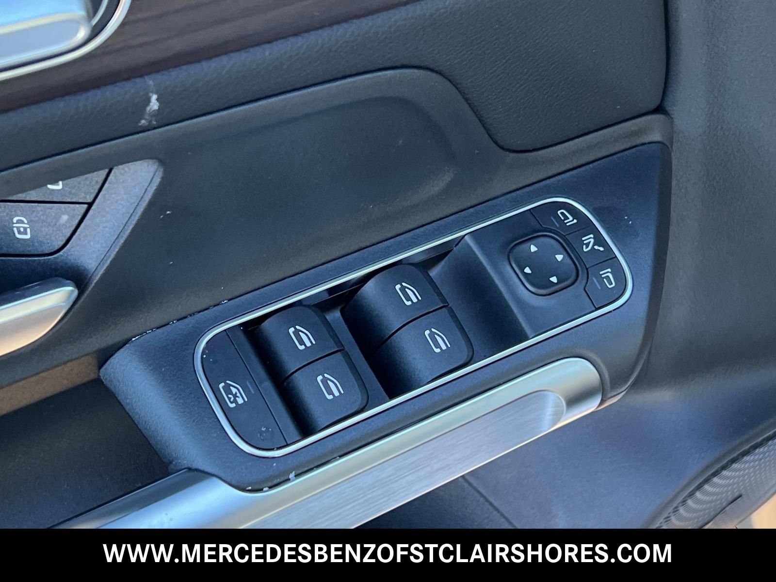 New 2026 Cirrus Silver Metallic Mercedes-Benz GLB 250 image 18