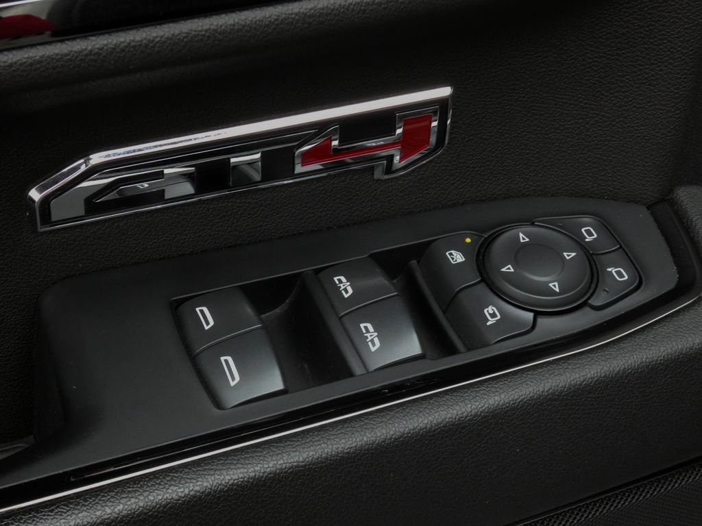 Used 2023 White GMC AT4 image 9