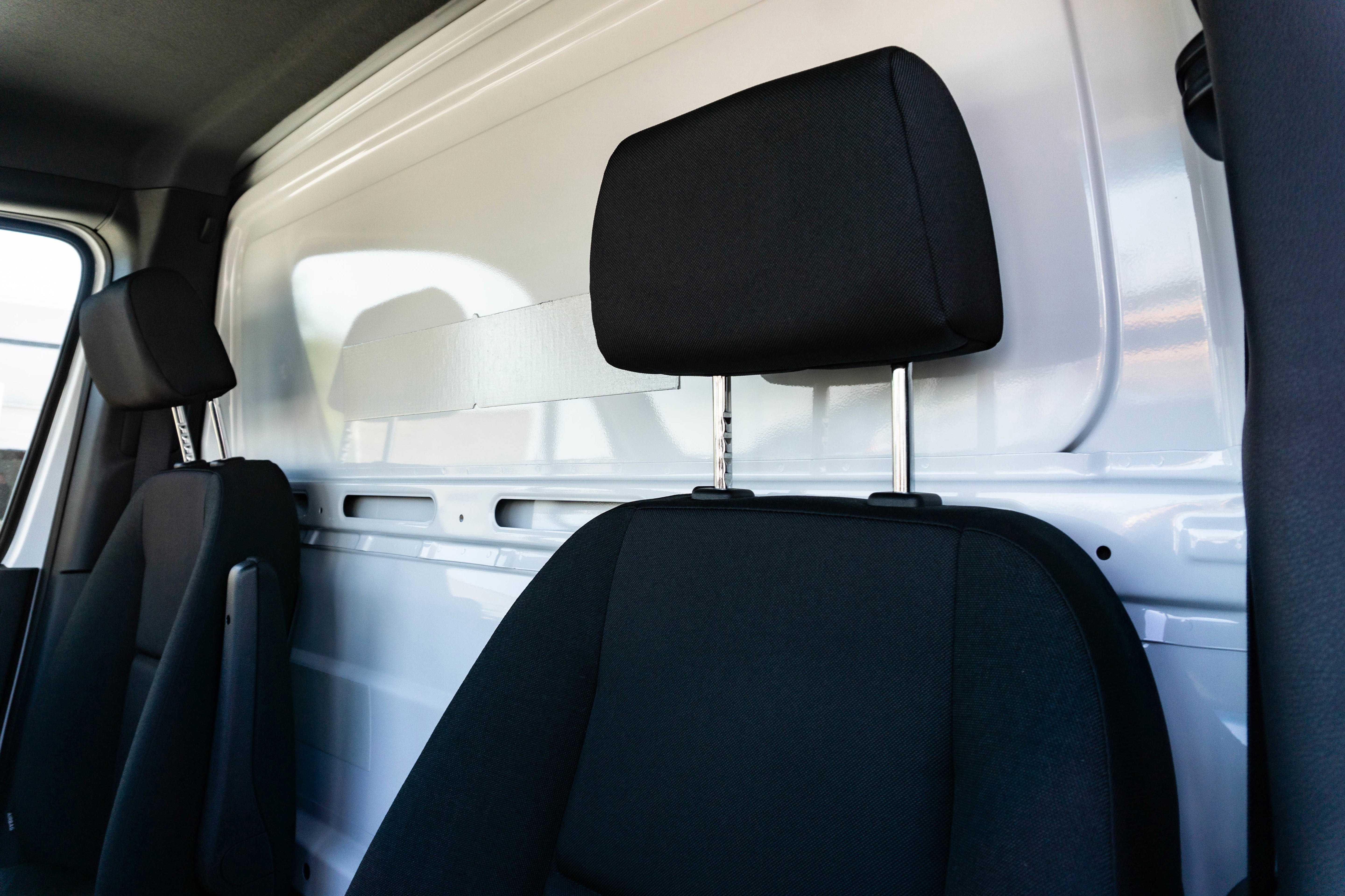 New 2024 Arctic White Mercedes-Benz Standard Roof image 23