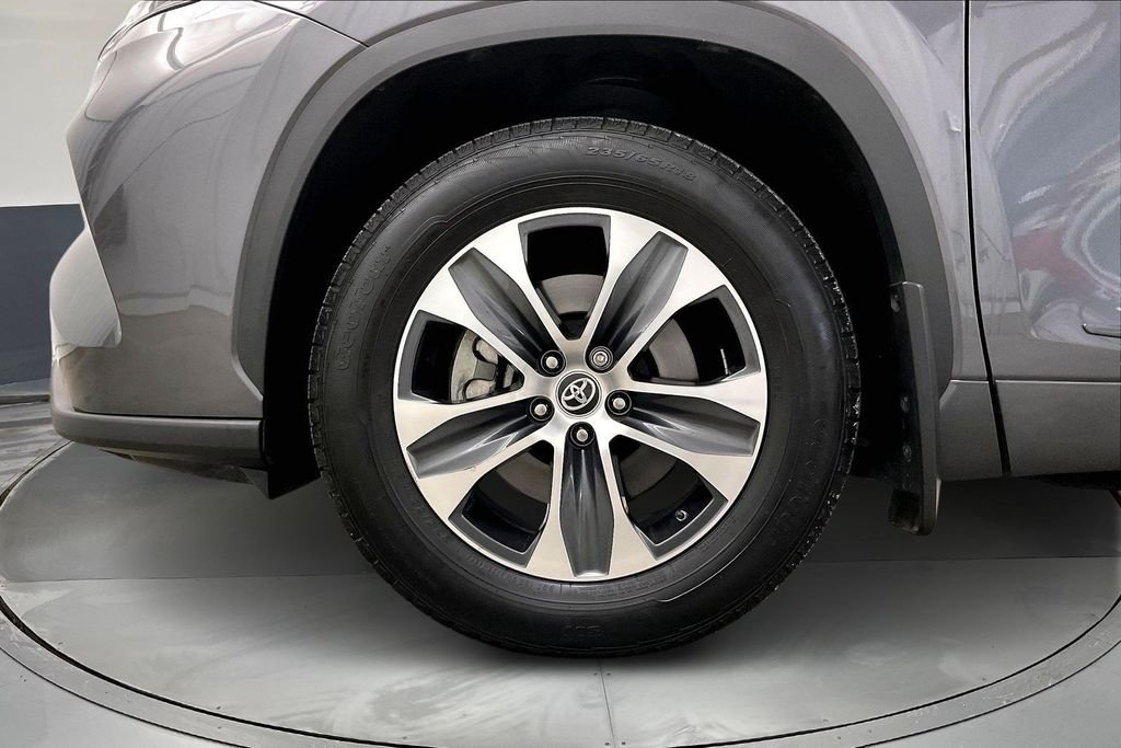 Used 2023 Gray Toyota XLE image 12