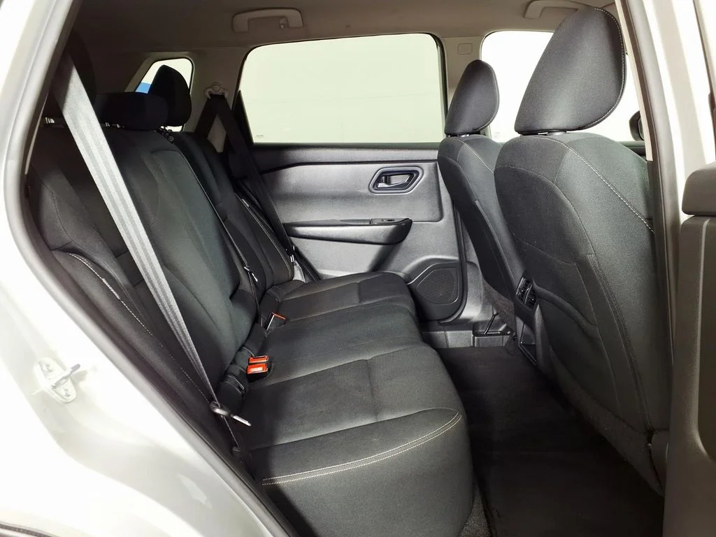 Used 2024 Silver Nissan S image 11