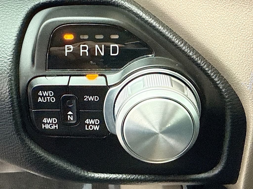 Used 2022 Diamond Black Crystal Pearlcoat Ram Laramie image 17