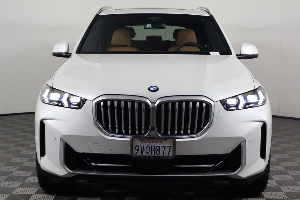 Certified Used 2026 Mineral White Metallic BMW sDrive40i image 2