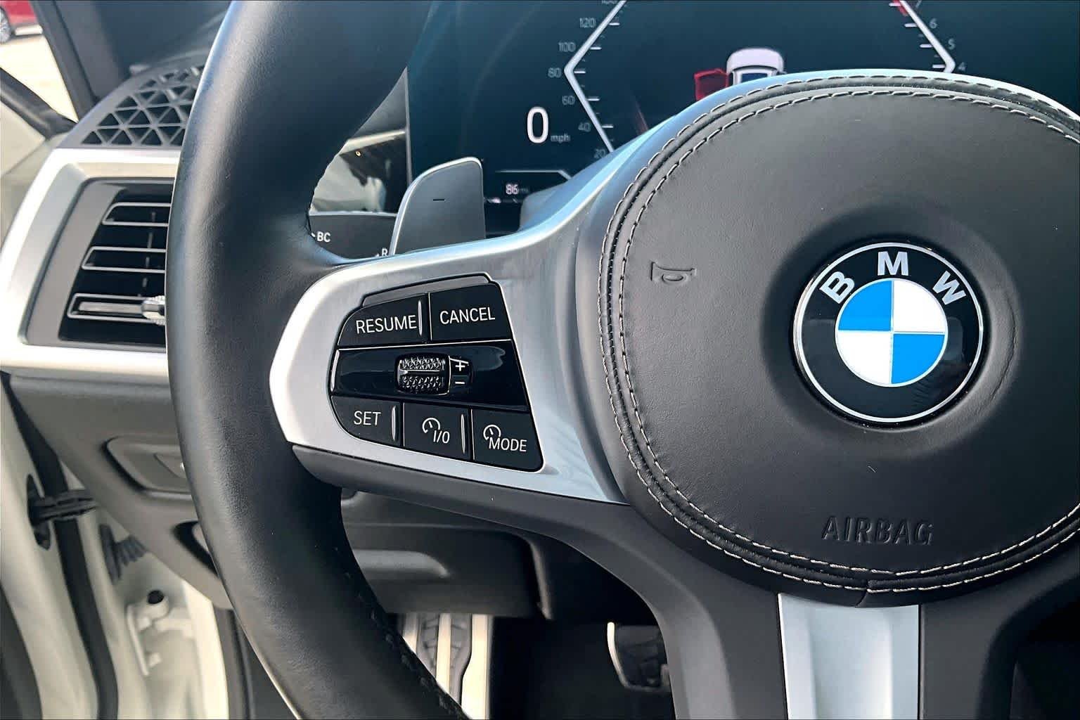 Used 2024 Alpine White BMW sDrive40i image 20