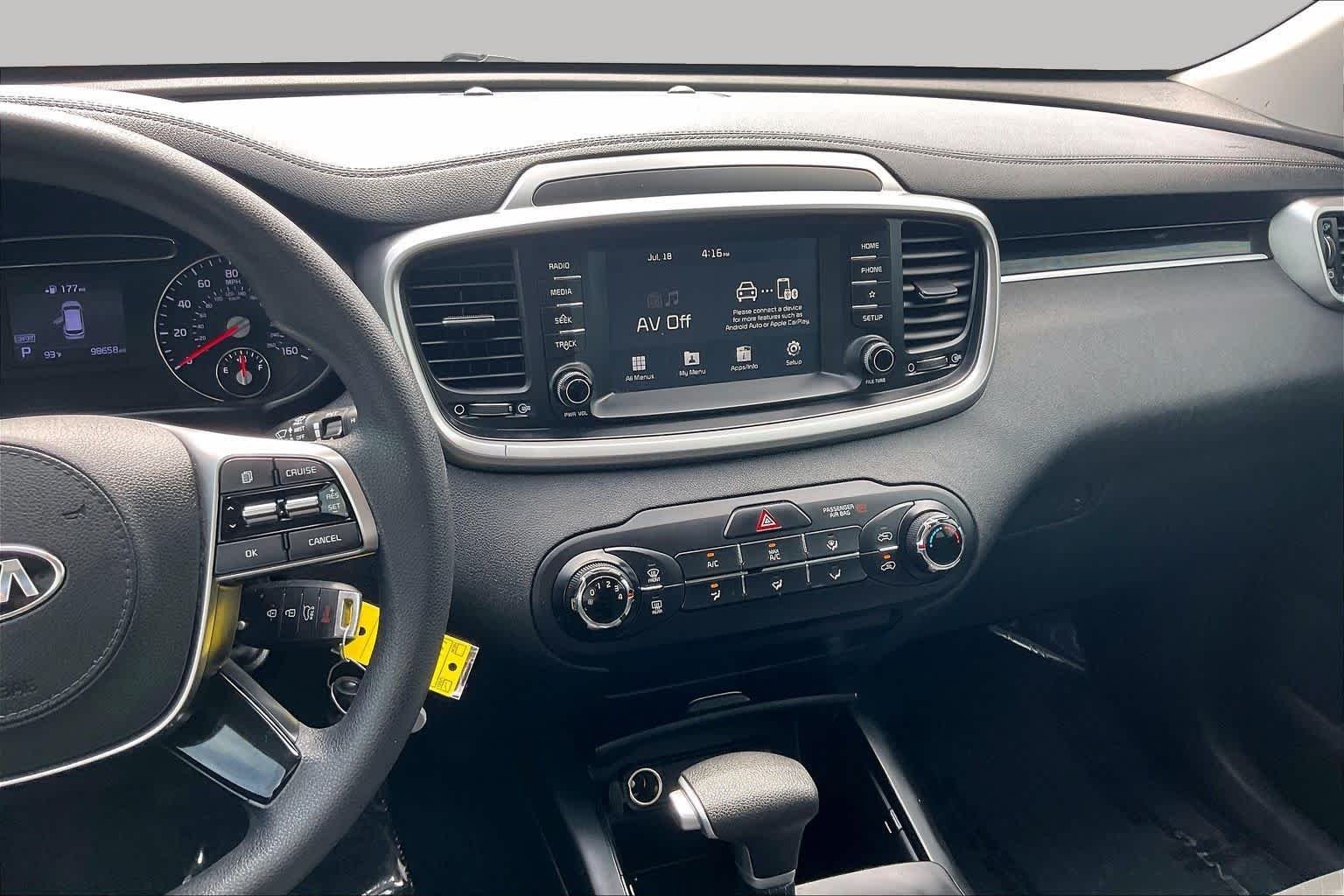 Pre-Owned 2020 Kia Sorento LX