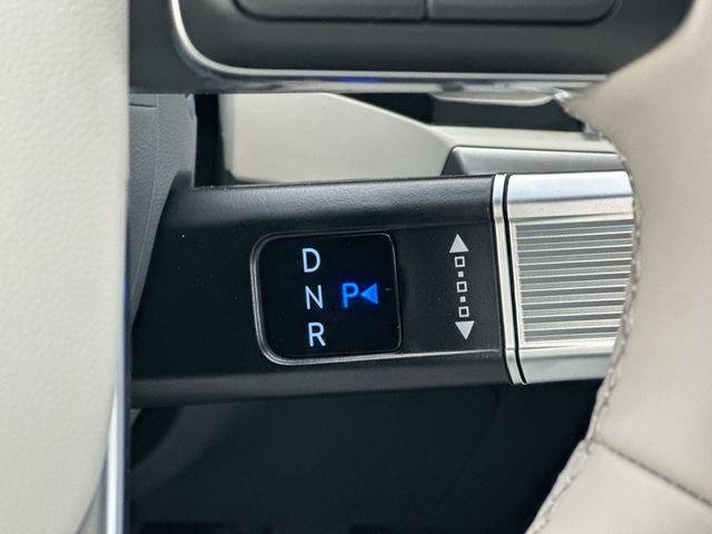 New 2026 Gray Hyundai SE image 22