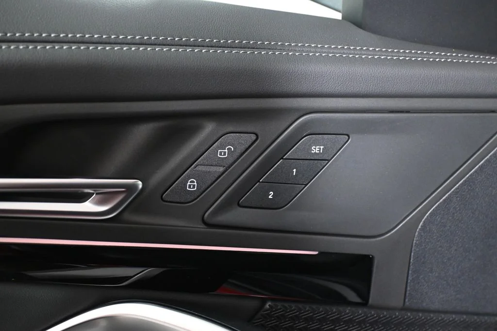 Used 2026 Red BMW xDrive28i image 29