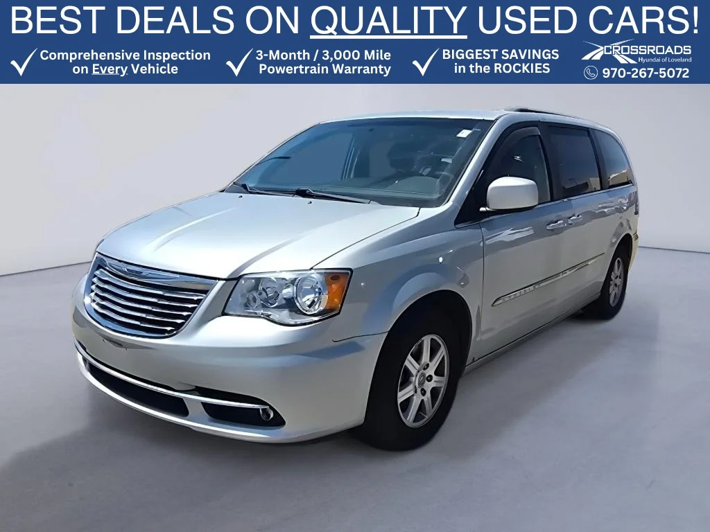 Used 2011 Bright Silver Metallic Clearcoat Chrysler Touring image 1