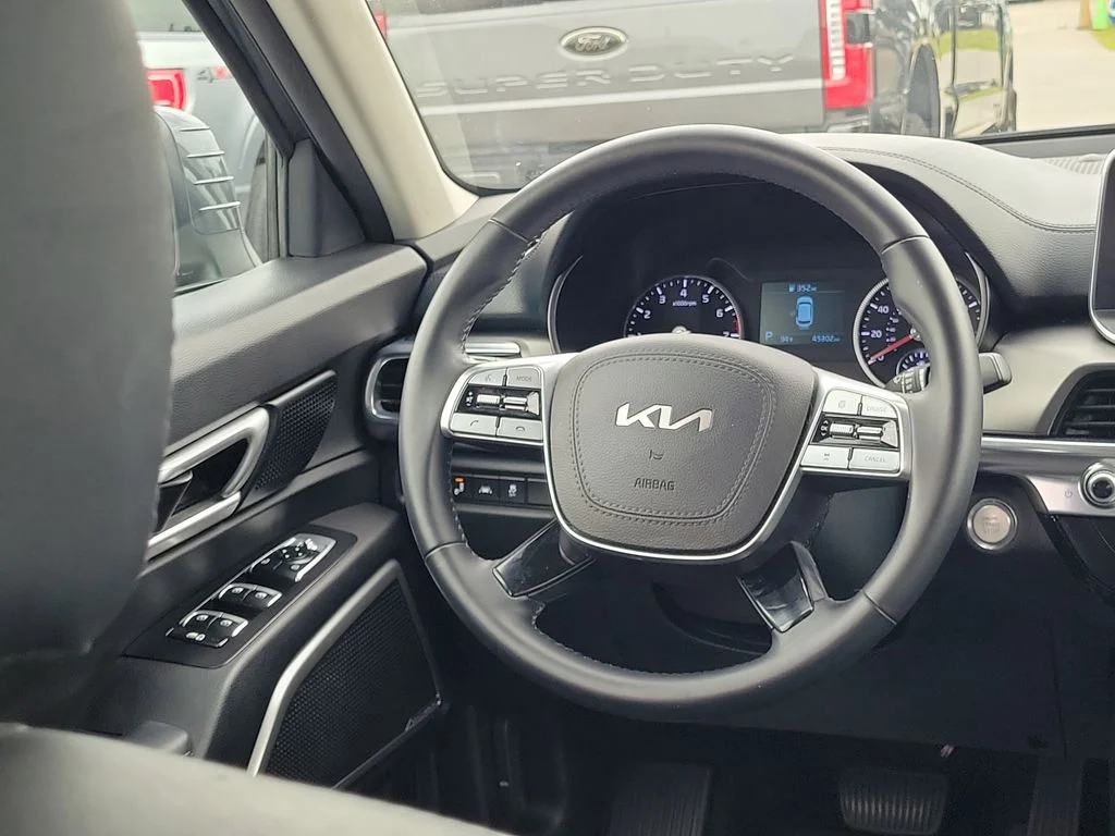 Certified Used 2022 Gray Kia S image 23