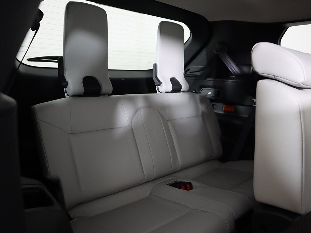 2025 Mitsubishi Outlander Plug-in Hybrid Platinum Edition - Photo 38