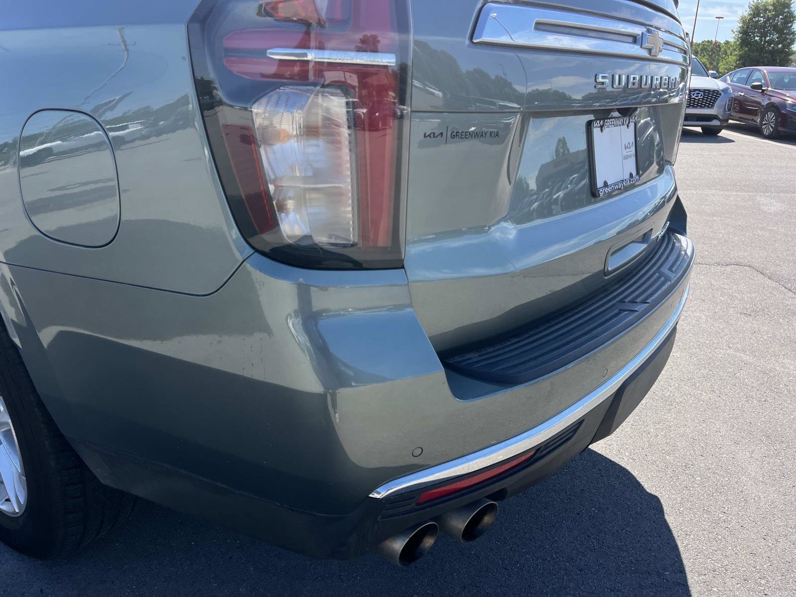 2023 Chevrolet Suburban Premier - Photo 10