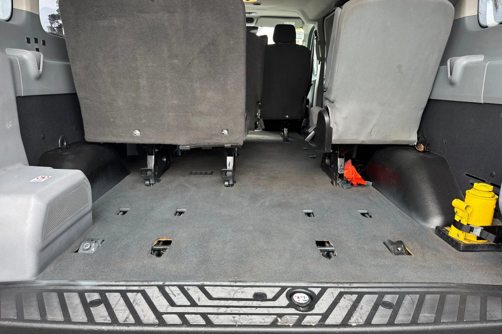 Certified Used 2019 Oxford White Ford XLT image 17