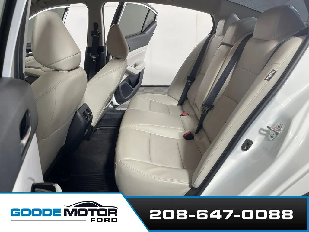 Used 2024 White Nissan 2.5 SL image 19