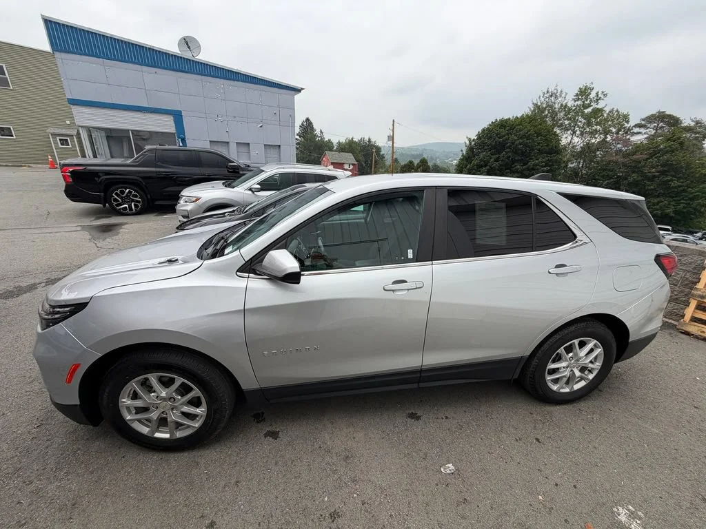 Used 2022 Silver Ice Metallic Chevrolet LT image 2