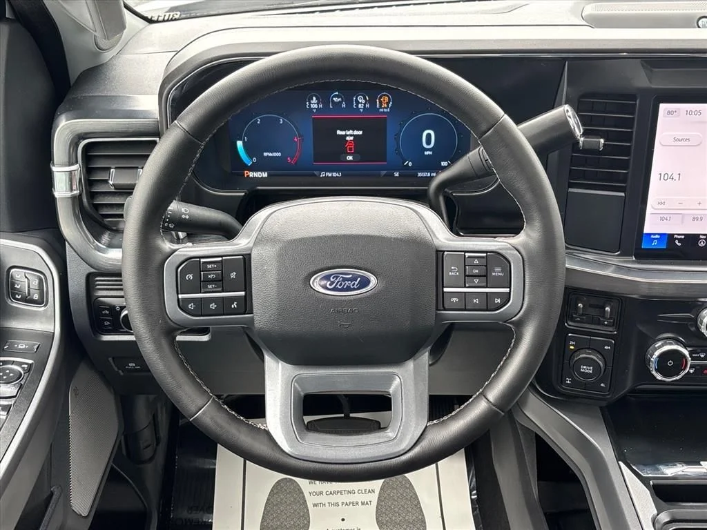 Used 2025 White Ford Lariat image 23