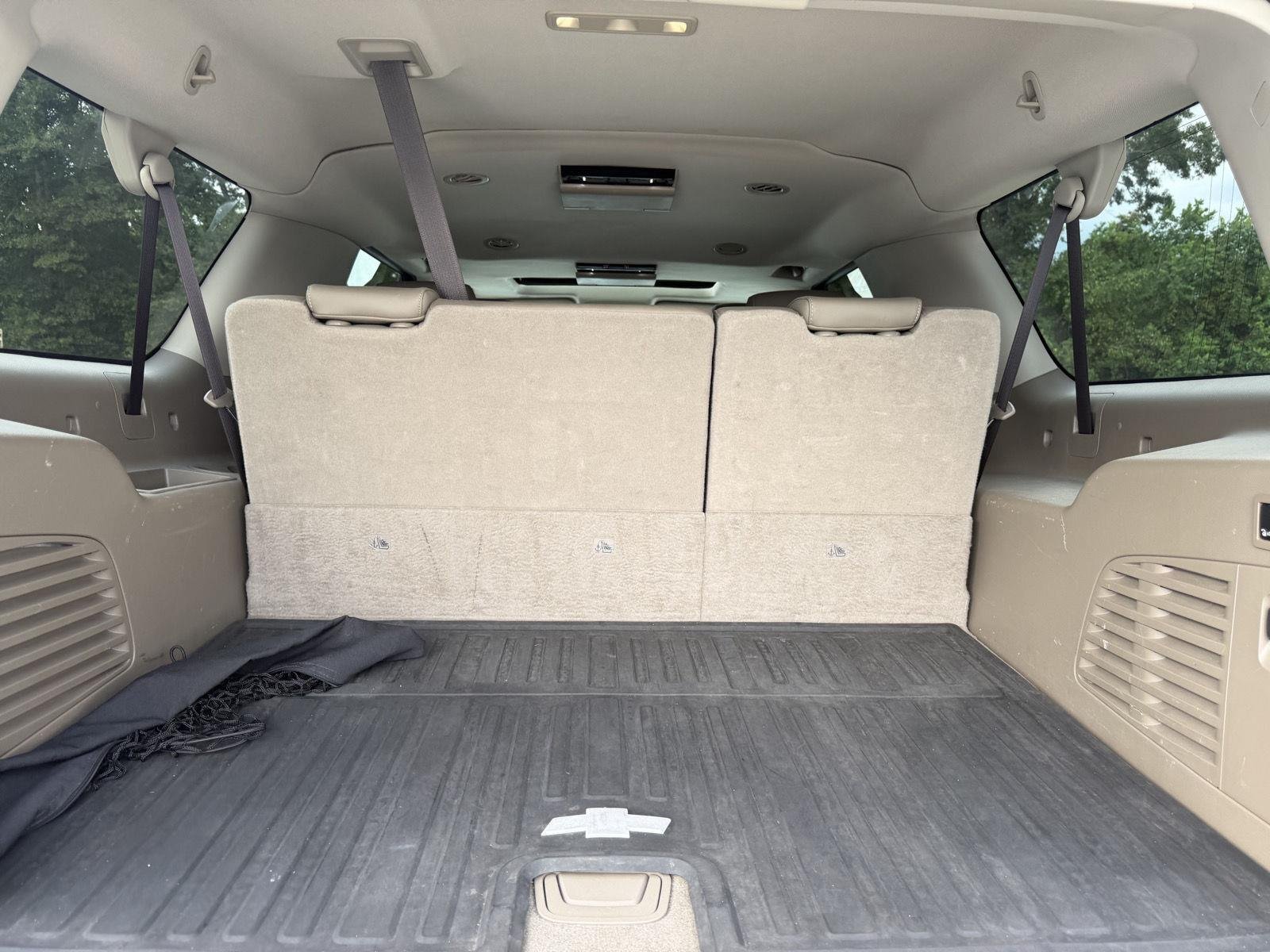 Used 2020 Iridescent Pearl Tricoat Chevrolet LT image 25