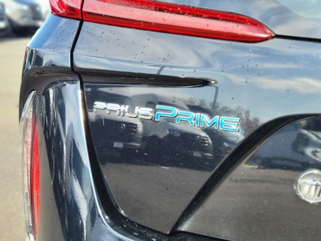 Used 2021 Black Toyota XLE image 11