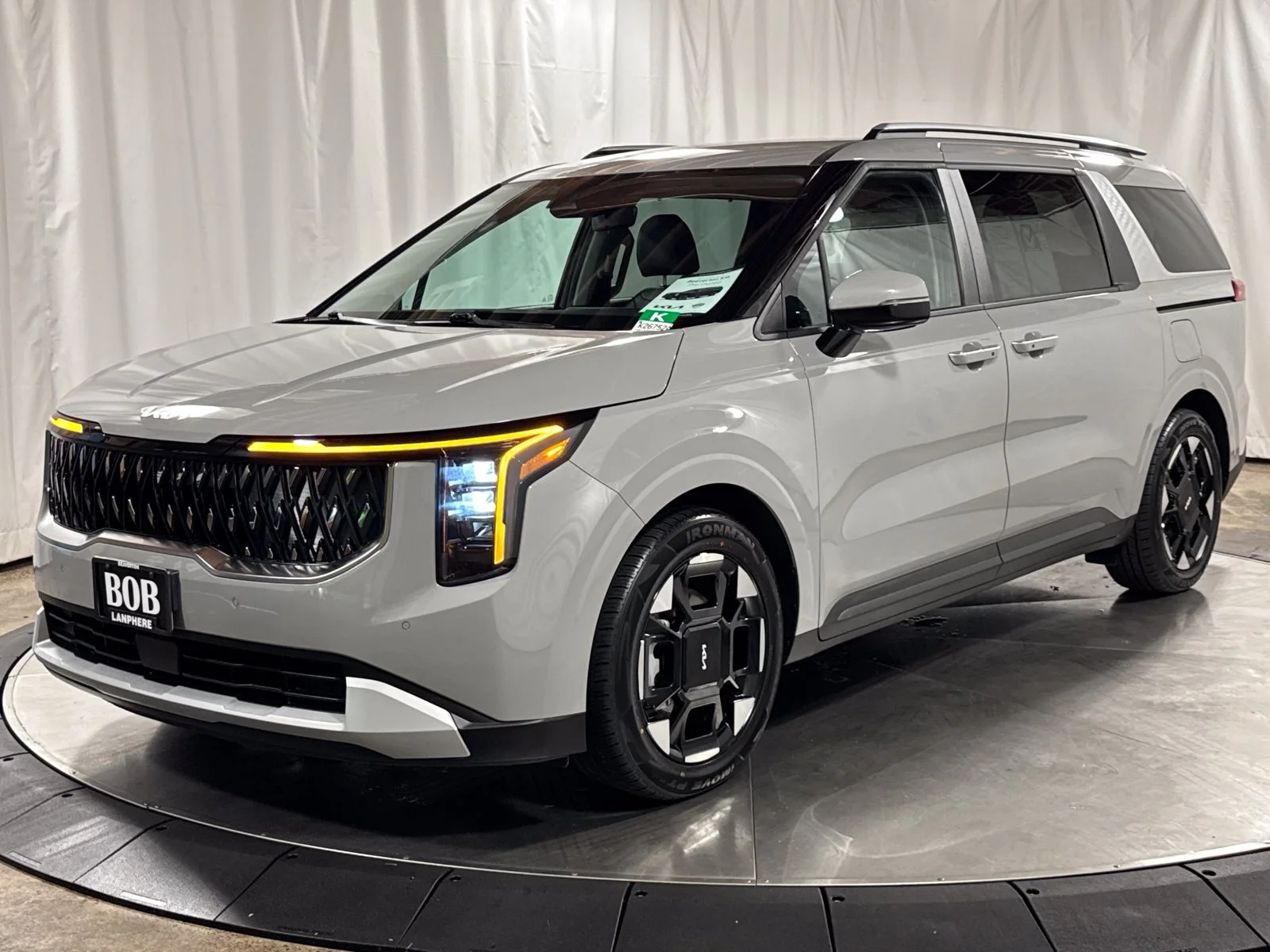 2025 Kia Carnival
