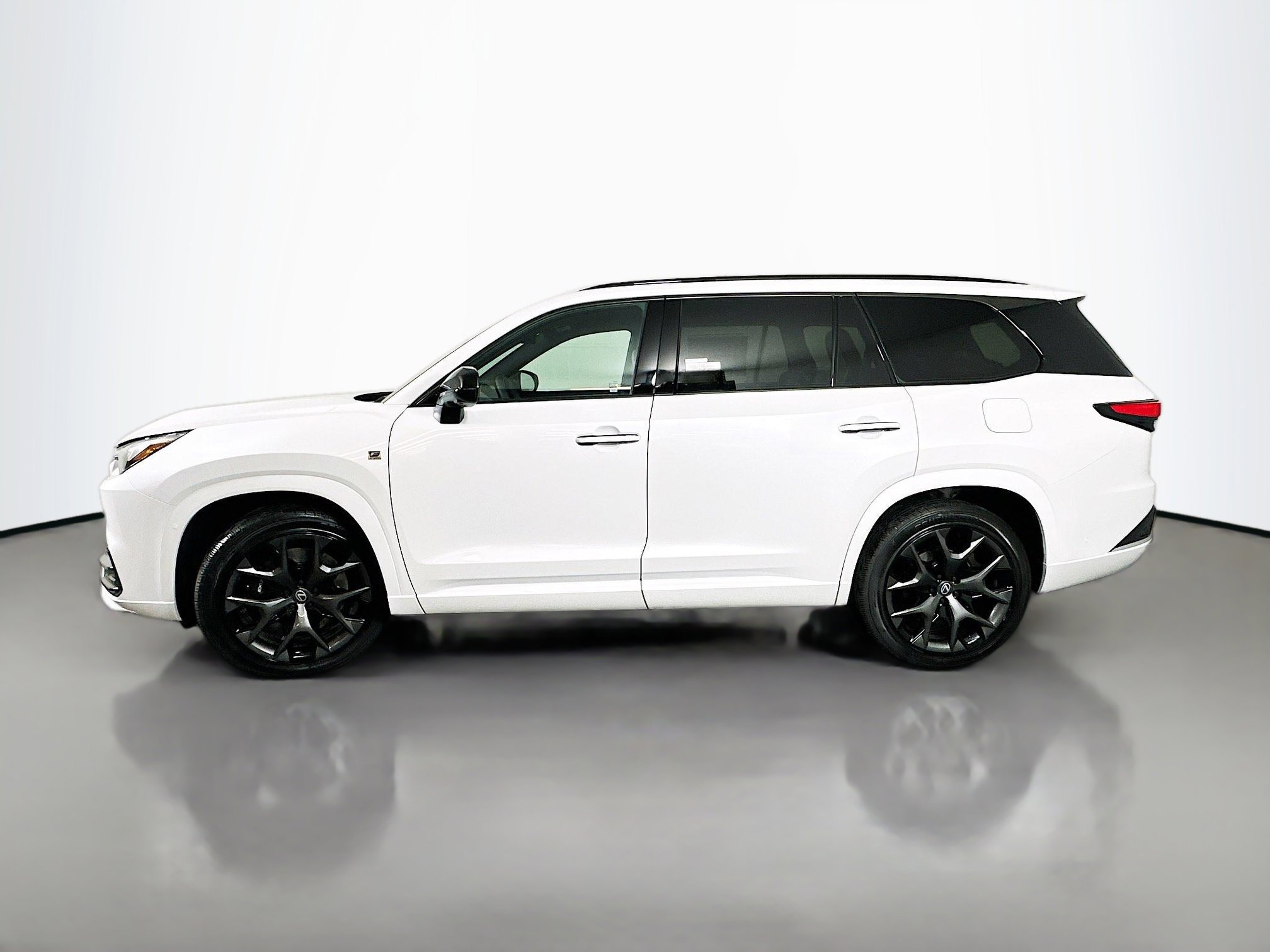New 2026 Wind Chill Pearl Lexus TX 500h F SPORT PERFORMANCE PREMIUM AWD image 4